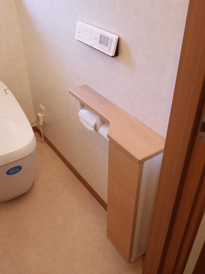 リフォーム後のトイレ収納＆紙巻器