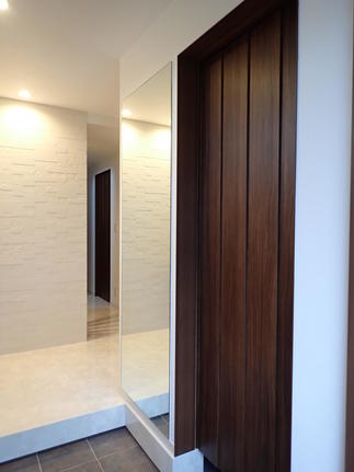 リフォーム後の玄関ホール