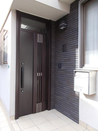 リフォーム後の玄関ドア