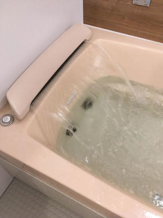 リフォーム後のユニットバス(浴槽)