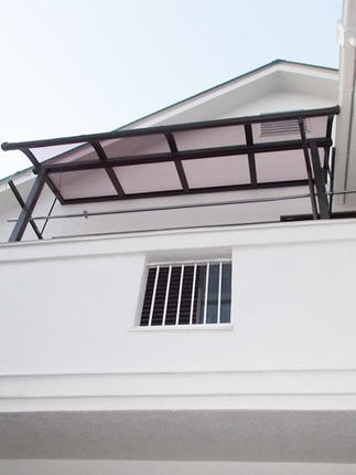 リフォーム後のバルコニー(テラス屋根設置)