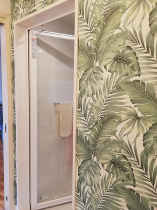 リフォーム後のユニットバス入り口