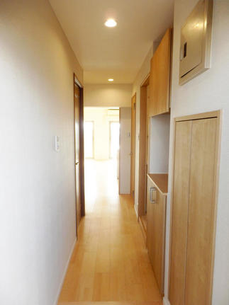 リフォーム後の玄関廊下