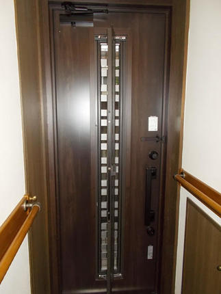 リフォーム後の玄関ドア(室内側)