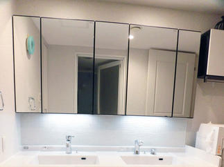 リフォーム後の洗面化粧台鏡