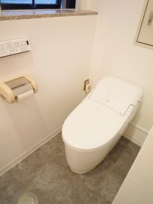 スタジオのトイレリフォーム LIXILプレアスLSにお取替え