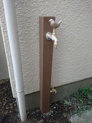 散水栓を使い易いよう水栓柱に変更