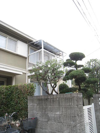 バルコニーとテラス屋根の取付