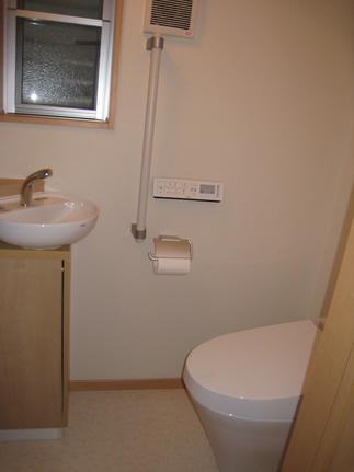 手洗い器付のトイレに