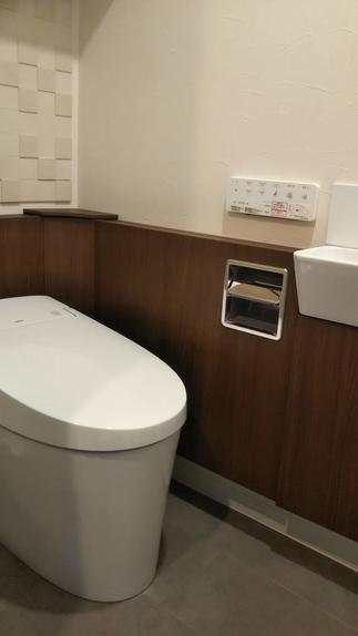 手洗器付きのタンク無しトイレにリフォーム