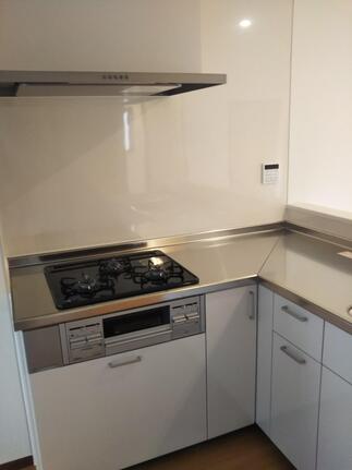 I型からL型キッチンへ