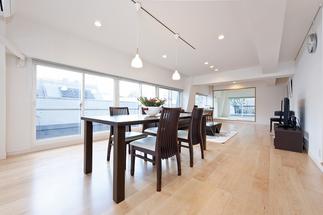 住み慣れたマンションの住空間拡張のために隣家を購入 