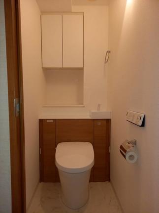 トイレリフォーム　キャビネットトイレ　”リフォレ”