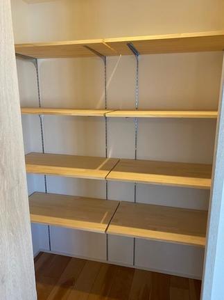 クローゼット内　棚設置工事