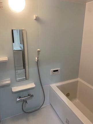 清潔感溢れるプリズムブルーカラー