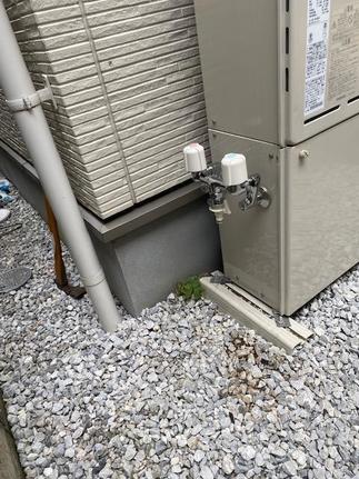 プールにお湯を直接入れられルンです