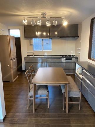 使い勝手の良いシステムキッチンへ