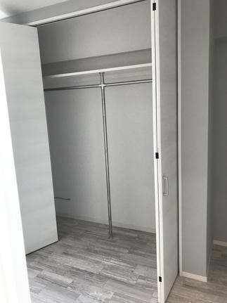 洋室北側にも新たにクローゼットを造作