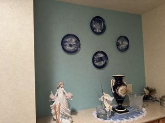 玄関にもアクセントクロス！