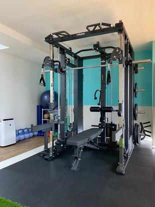 パーソナルジム開設に伴い内装をアメリカ西海岸風にリニューアル！