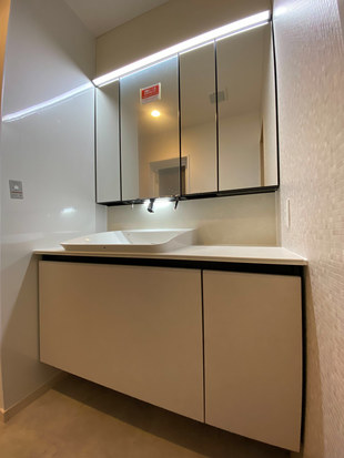 LIXILの洗面台ルミシスとシステムバスリデアで毎日のお悩みを解消♪