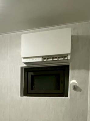 断熱窓、暖房機も合わせて工事させていただきました