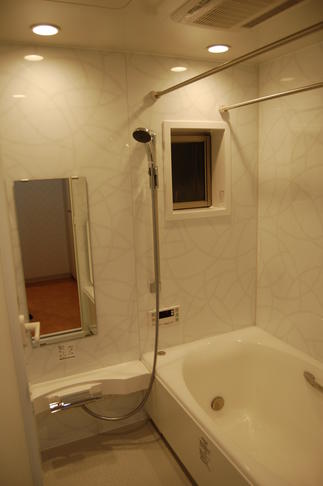 浴室も落ち着いた雰囲気でゆったりとリラックス！