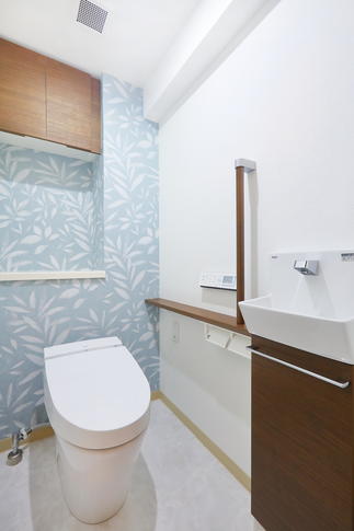 トイレは落ち着きのある華やかさを演出。