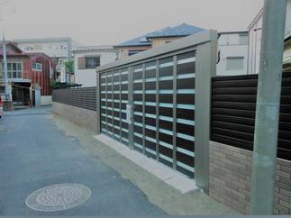 ◆外から見えないフェンスとカーゲート◆