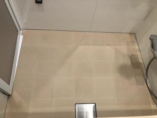 ～床材はタイル使用に～