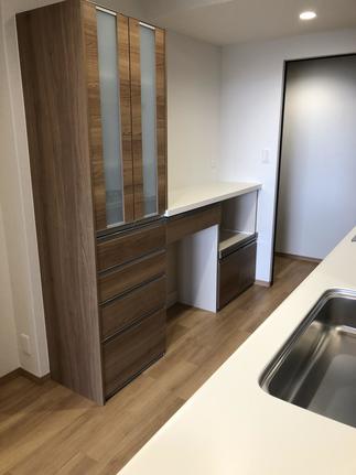 ～キッチンにあわせた背面収納～