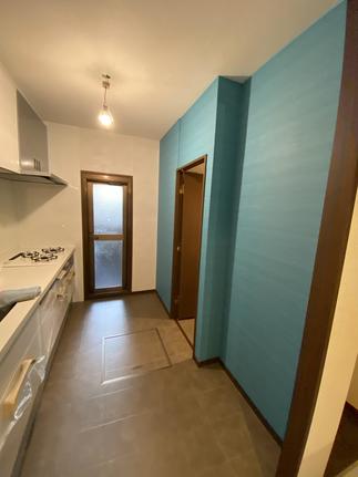 ～鮮やかで落ち着いた内装～