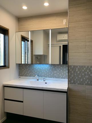 ～浴室に合わせた雰囲気を～