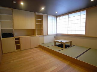 畳スペースがあり落ち着ける寝室
