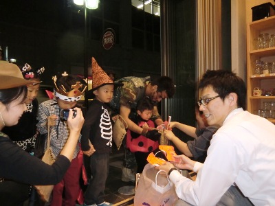 ハロウィン店長.JPG