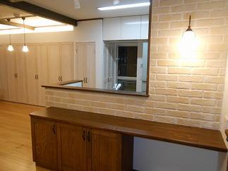 ブリックタイルがアクセントに