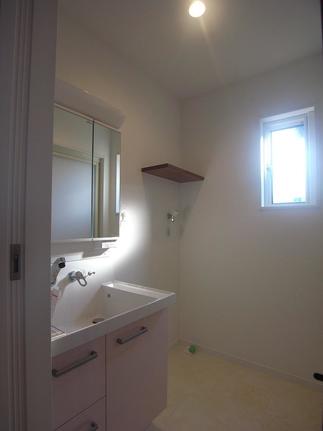 LIXIL洗面台　ピアラ