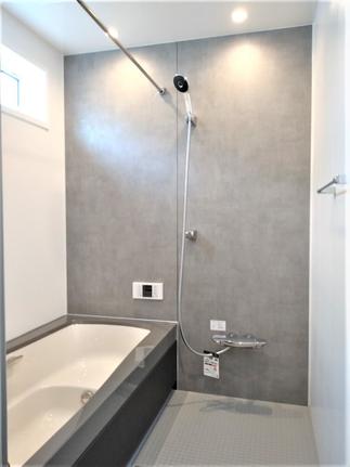 シンプルであったかユニットバス