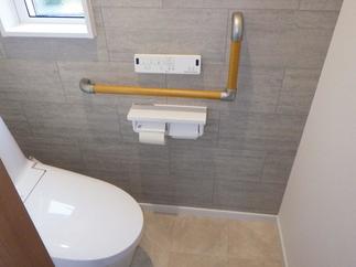 暖かく安全なトイレへ