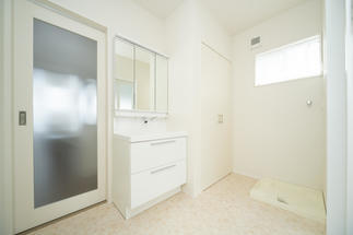 自動水栓の洗面所