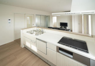 開放感のあるキッチンスペース