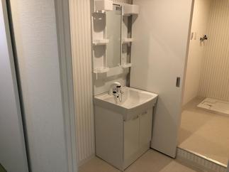 シンプル設計の洗面台