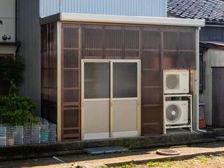 サンルームに繋がる勝手口