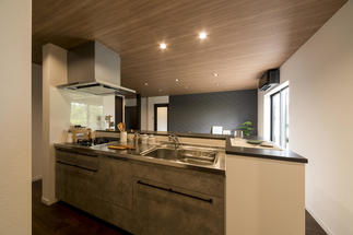 開放感のあるオープンキッチン