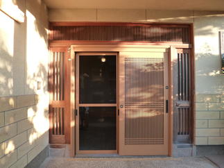 網戸にすると、さわやかな風が通り抜けます