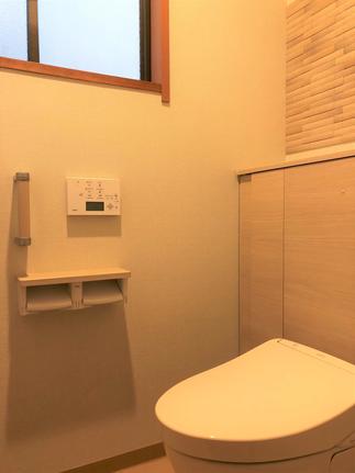 トイレも収納付です