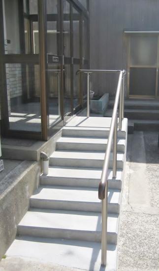 玄関までのアプローチ