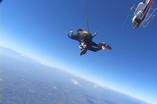 https://www.lixil-reformshop.jp/shop/SC00182004/2014/09/12/skydiving.jpg