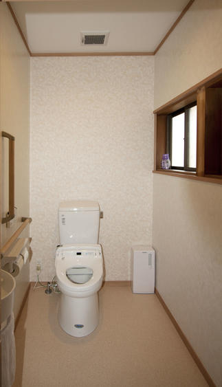 トイレをバリアフリー化しました。