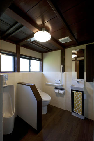 古民家の佇まいを残したまま改修しました。